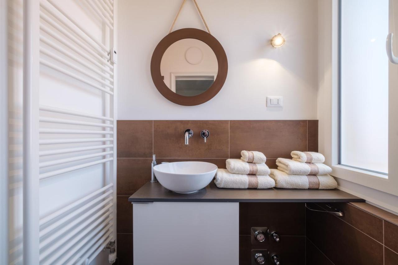 Fabula Rooms 3 Suites With Private Bathroom Болонья Экстерьер фото