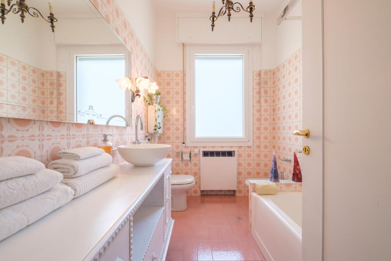 Fabula Rooms 3 Suites With Private Bathroom Болонья Экстерьер фото